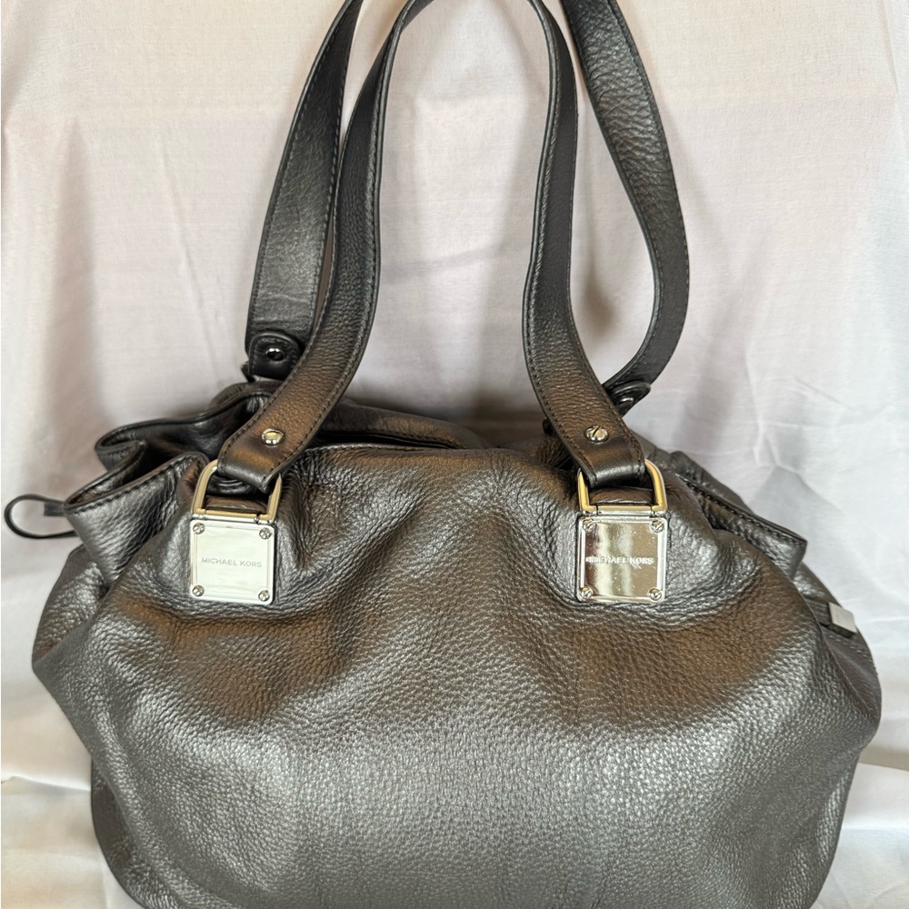Michael Kors Metallic Silver Shoulder Bag - Picture 5 of 11